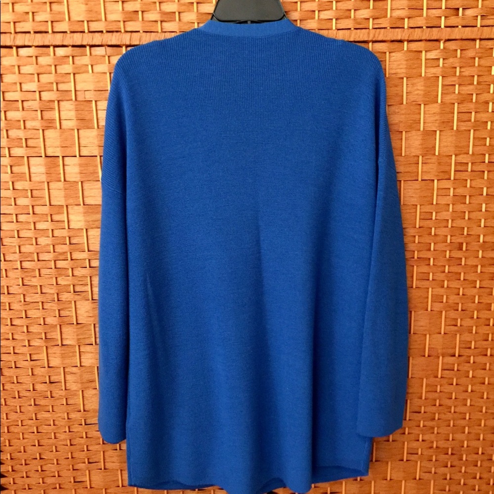 Eileen Fisher 𝐷𝑟𝑜𝑝 𝑆𝘩𝑜𝑢𝑙𝑑𝑒𝑟 Rib Cardigan - Picture 6 of 9